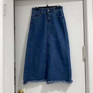Denim midi skirt
